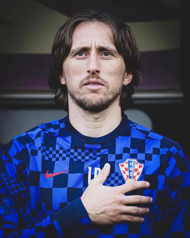 赌场心理学：为什么“差一点就中”的挫败感会激发更强烈的投注冲动？（近乎中奖为何更刺激？赌场中的“差一点”效应与下注冲动）