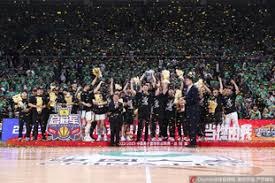 记者：兰克尔-泽经常在赛前要钱，首发迟迟不定也有他的原因